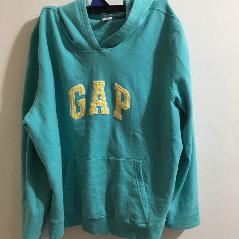 GAP Sweatshirt